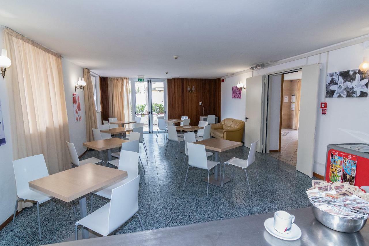 Hotel Napoleon Riccione Exterior photo