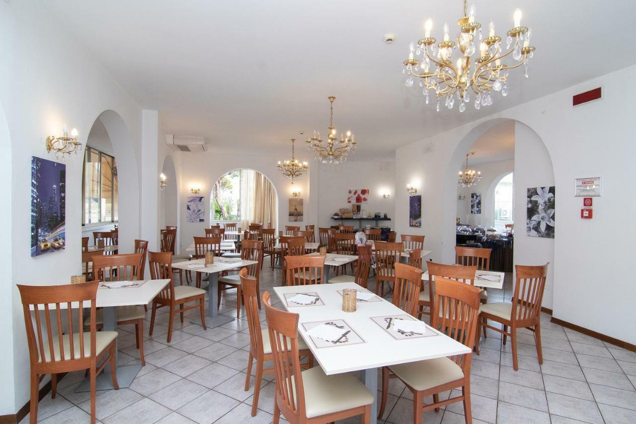 Hotel Napoleon Riccione Exterior photo